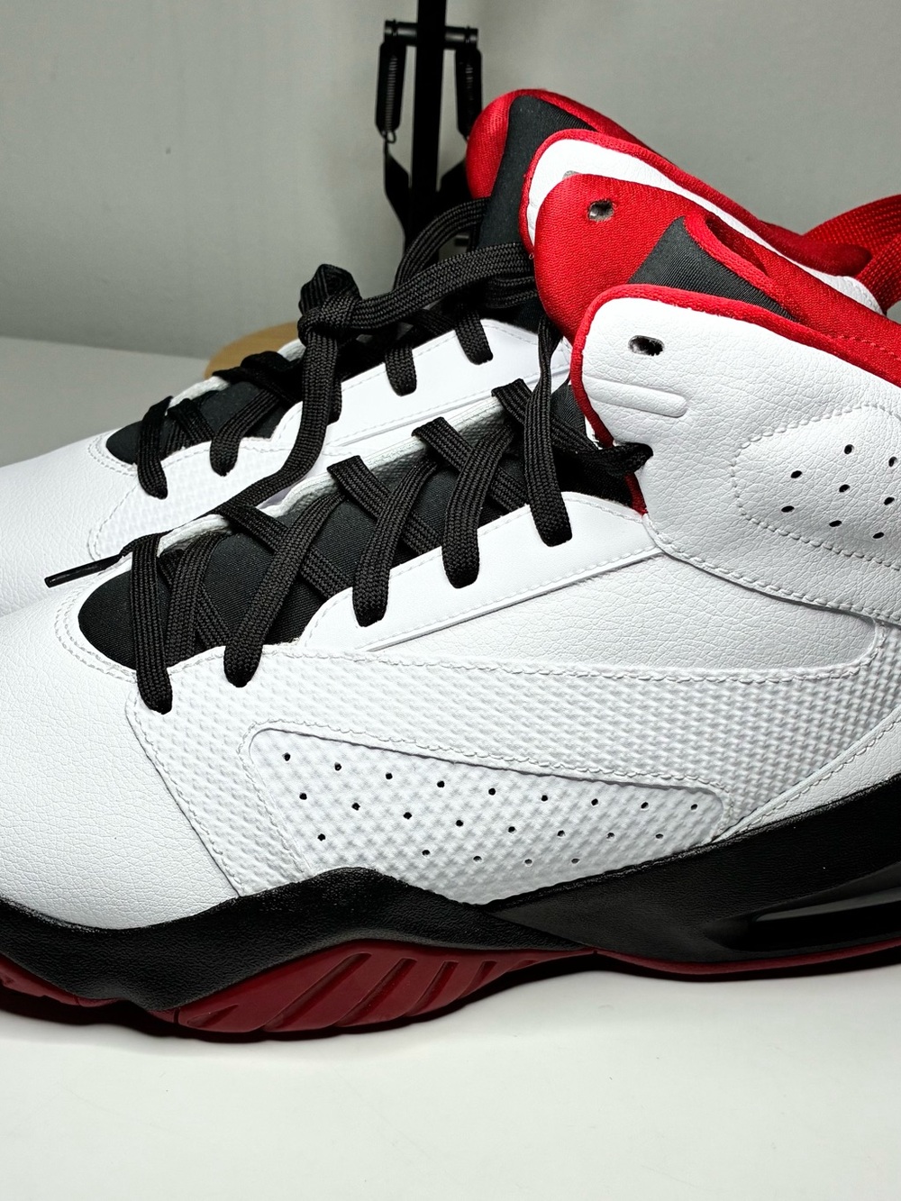 Air Jordan Lift Off White Gym Red